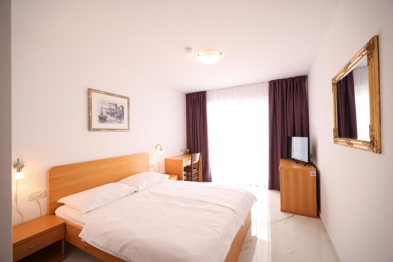Depadansa Hotel Lucija*** Posedarje Esterno foto