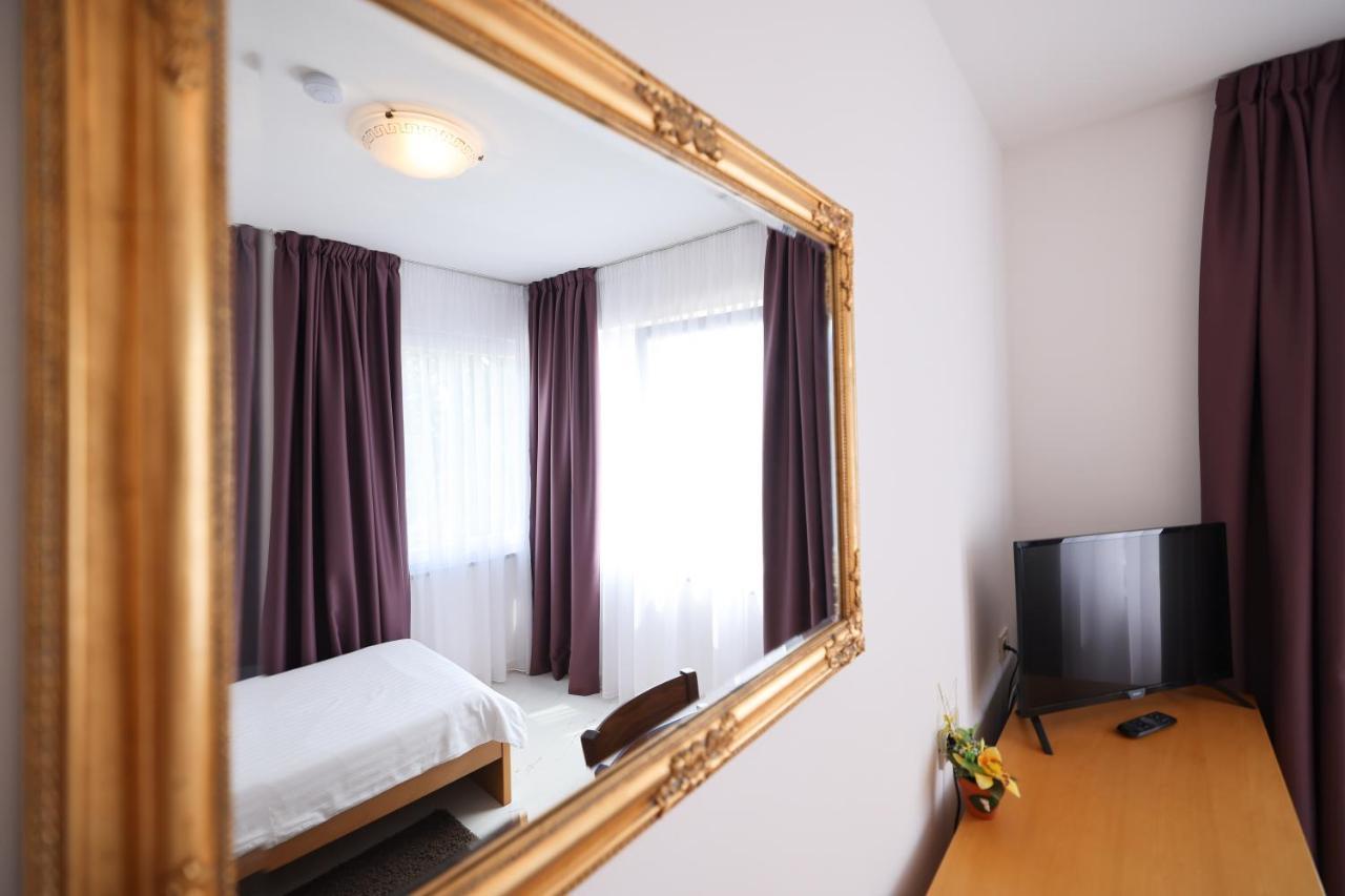Depadansa Hotel Lucija*** Posedarje Esterno foto