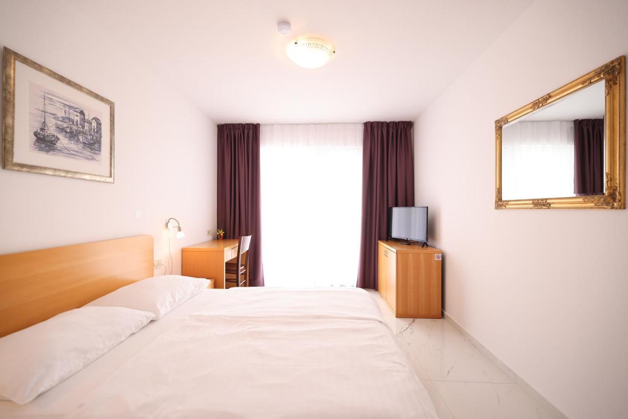 Depadansa Hotel Lucija*** Posedarje Esterno foto