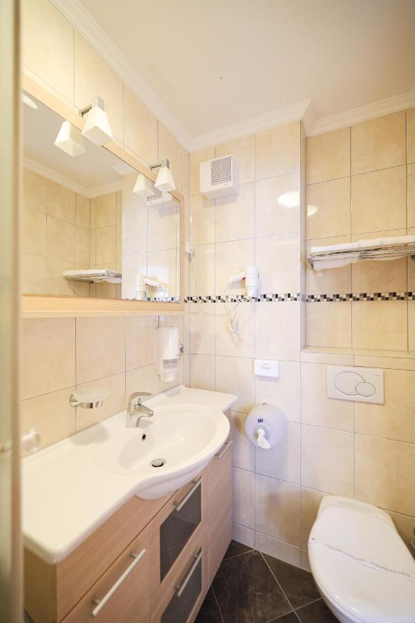 Depadansa Hotel Lucija*** Posedarje Esterno foto