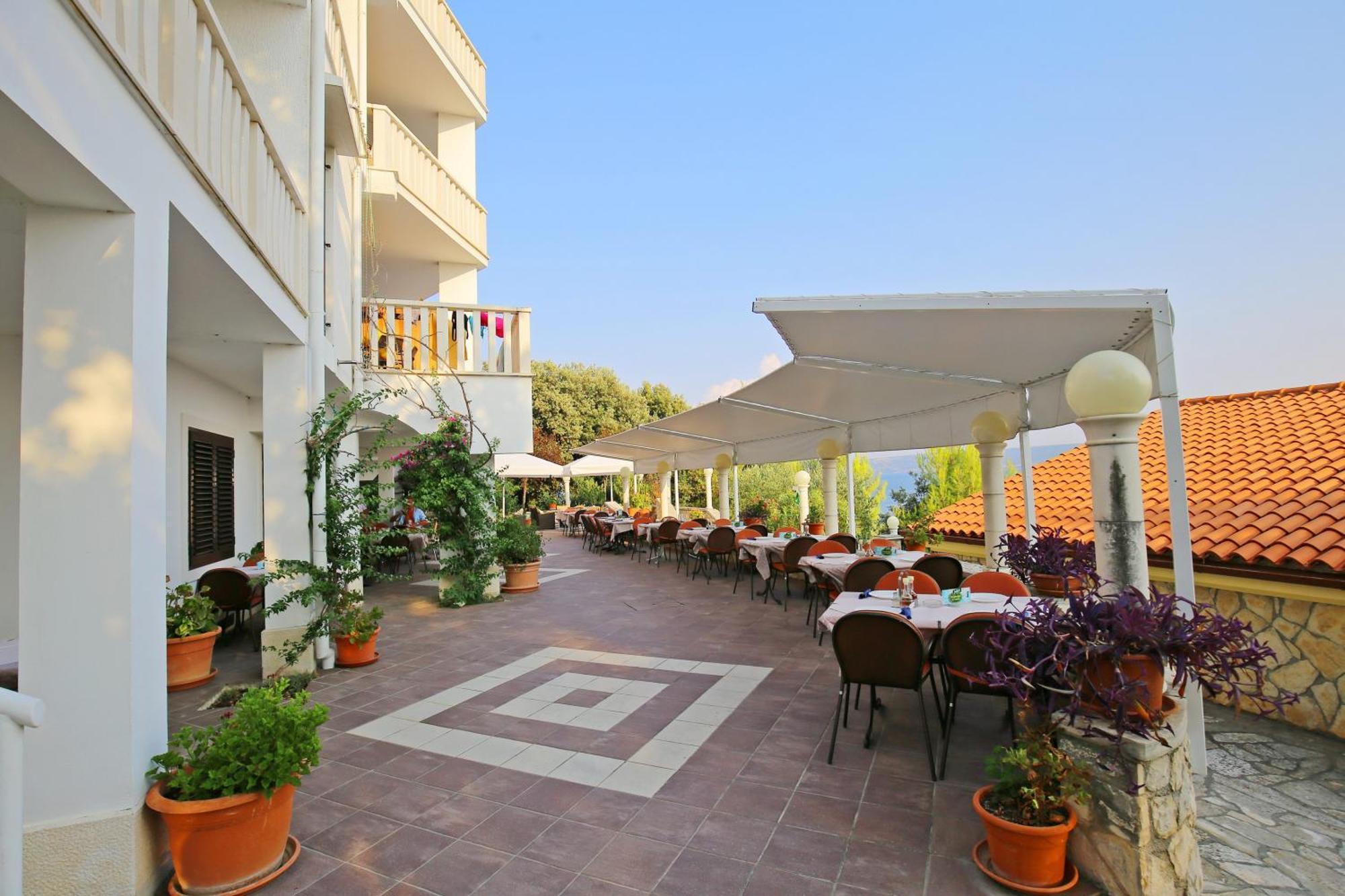 Depadansa Hotel Lucija*** Posedarje Esterno foto